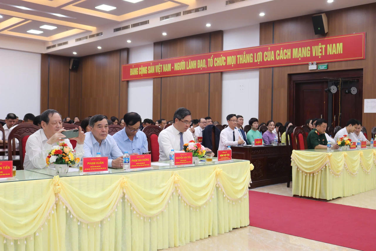 Các đại biểu tham dự