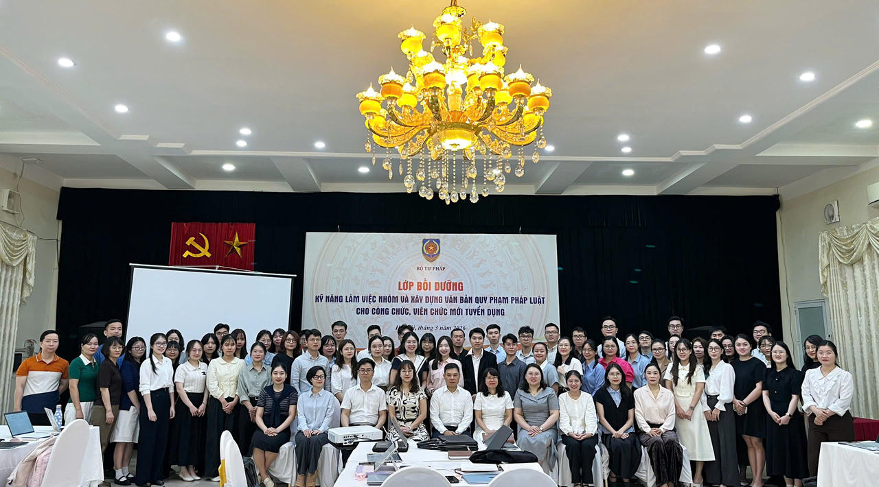 Bồi dưỡng kỹ năng xây dựng văn bản cho công chức, viên chức mới tuyển dụng