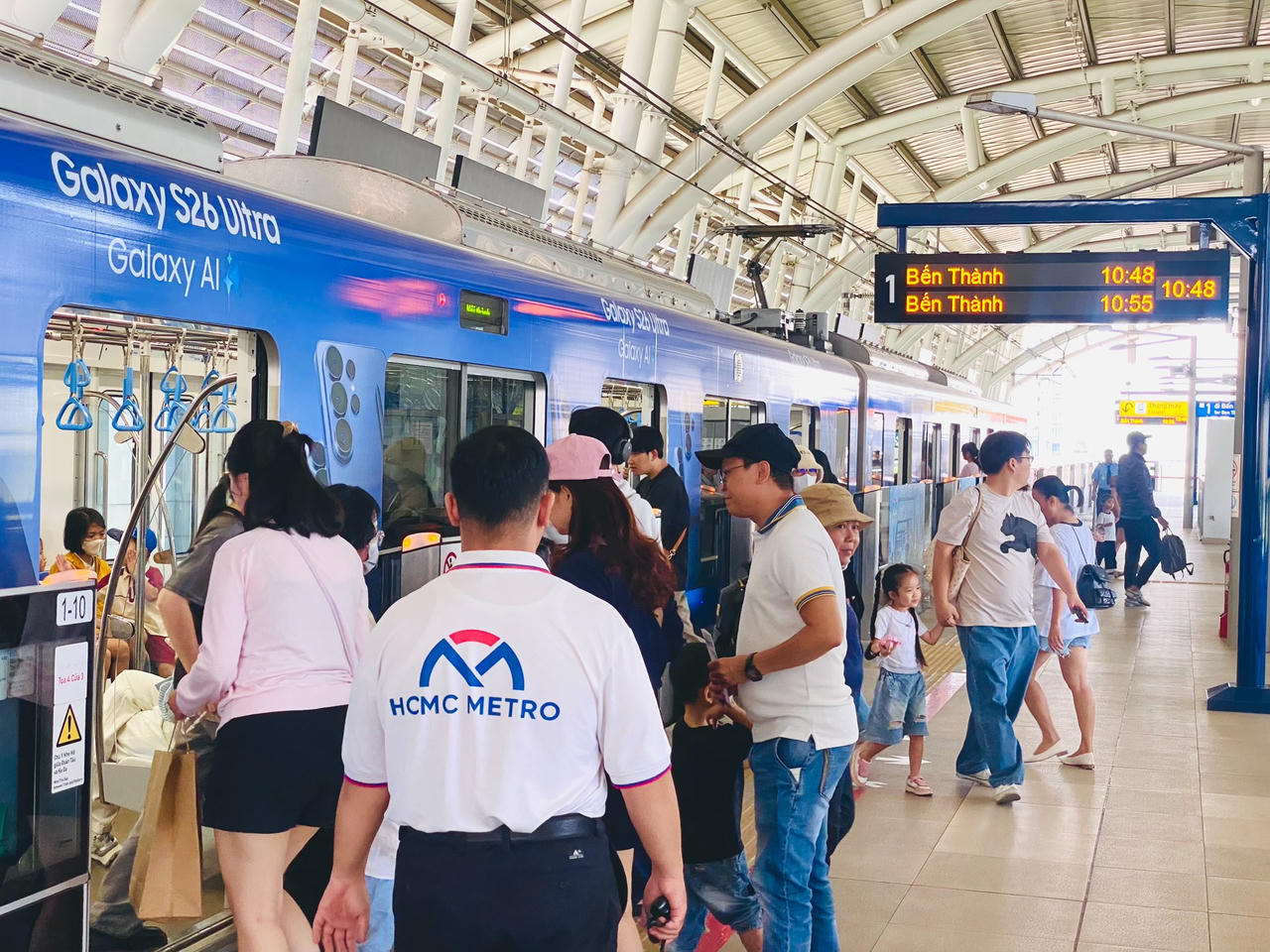 Tuyến Metro số 1 (Bến Thành - Suối Tiên) sau thời gian vận hành ổn định đã trở thành “xương sống” cho giao thông xanh.