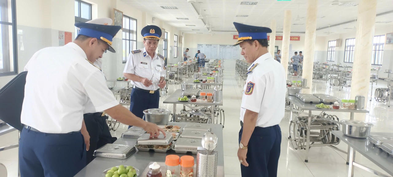 BTL Vùng Cảnh sát biển 4 khảo sát, nắm chất lượng của tân binh