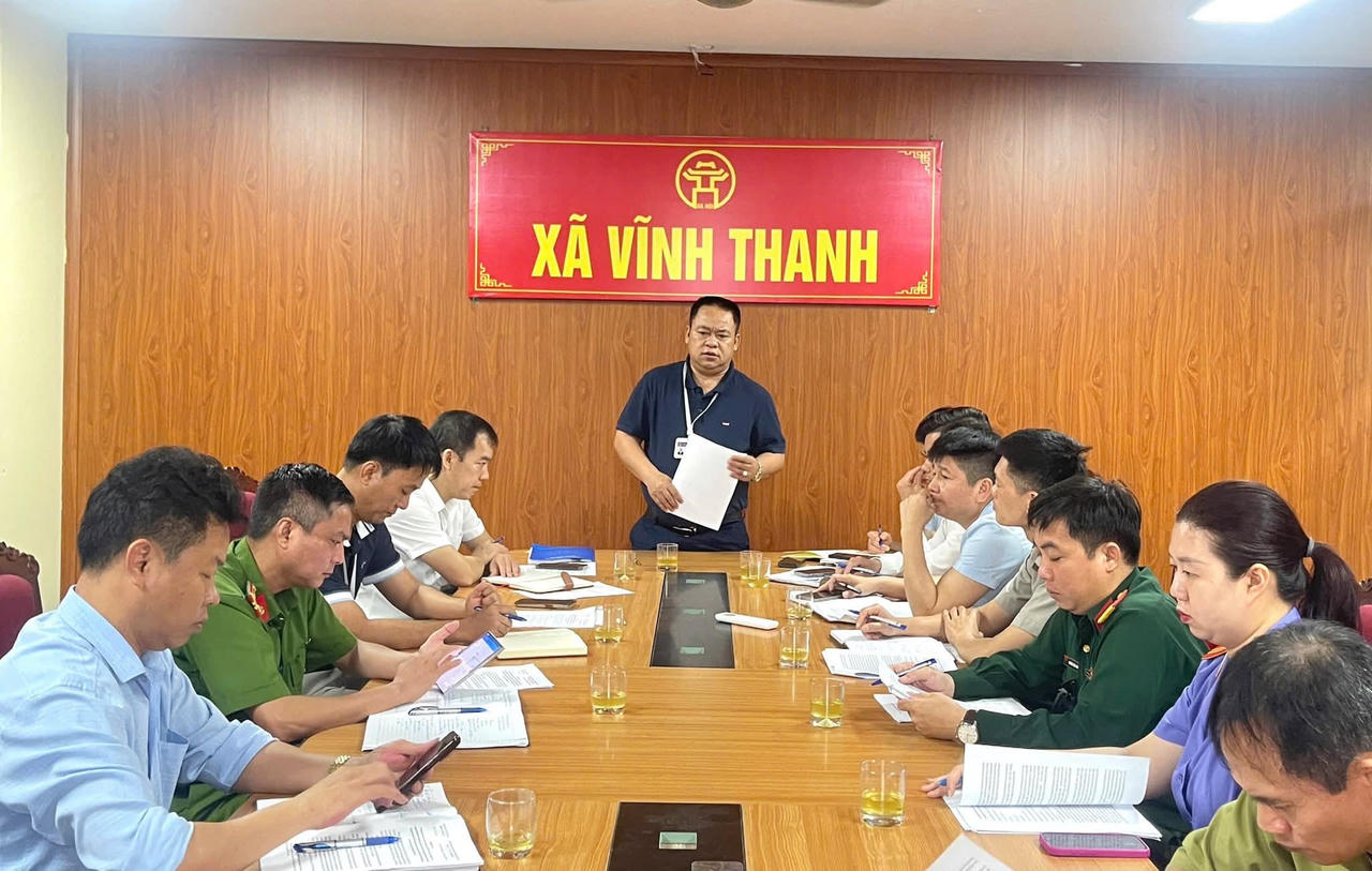 Hội nghị triển khai phương án cưỡng chế xử lý vi phạm đất đai tại xã Vĩnh Thanh, thành phố Hà Nội.