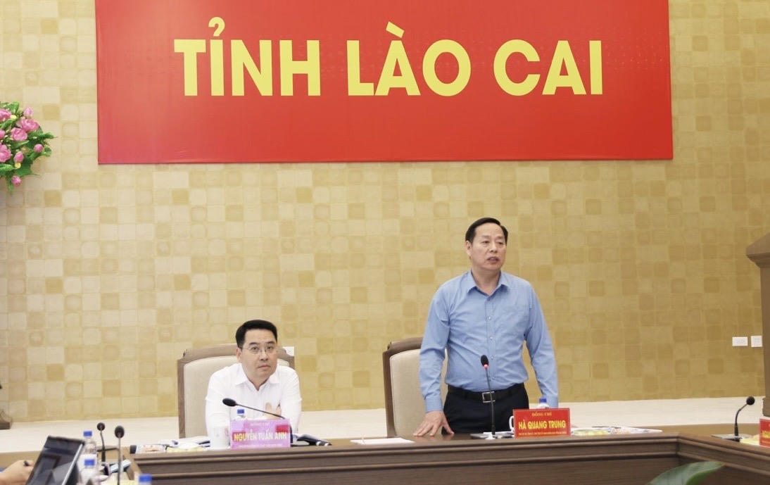 Ông Hà Quang Trung - Phó Bí thư Tỉnh ủy, Chủ tịch UBND tỉnh Lai Châu phát biểu tại buổi làm việc.