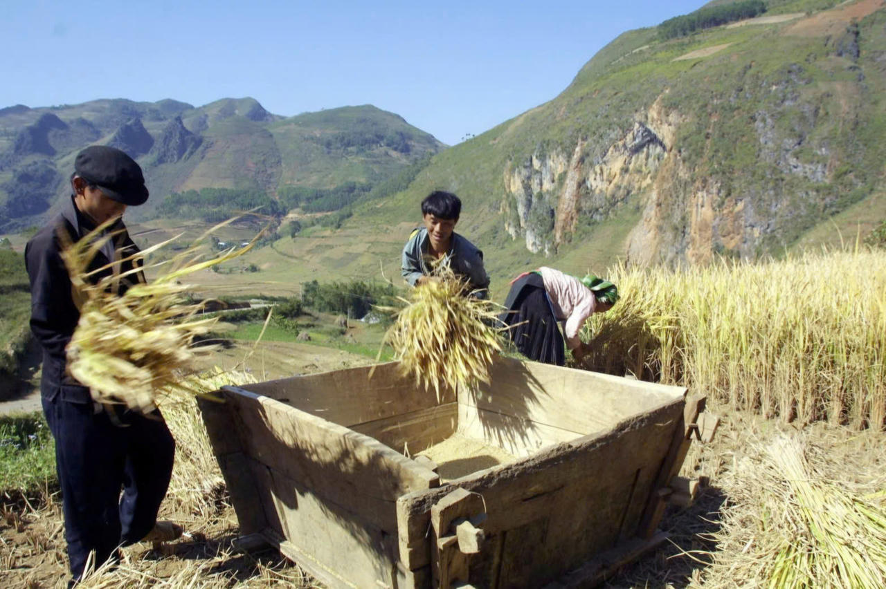 Chính sách phát huy hiệu quả, củng cố “thế trận lòng dân” vùng dân tộc thiểu số