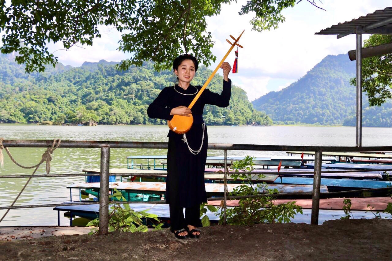 Nghệ thuật hát Then - Đàn tính đang được bảo tồn và phát triển. (Ảnh: Lê Hanh)