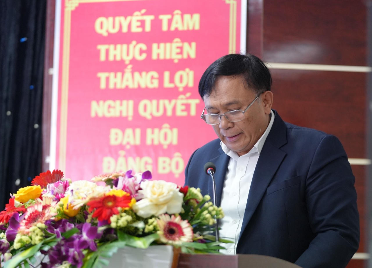 ông Trần Phú Thái, Bí thư Đảng ủy, Chủ tịch HĐQT Tổng công ty EVNGENCO2 phát biểu tại chương trình.