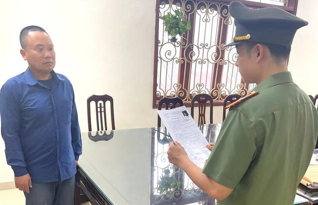 Sau hơn 9 năm lẩn trốn, đối tượng lừa đảo hơn 1 tỷ đồng đã ra đầu thú