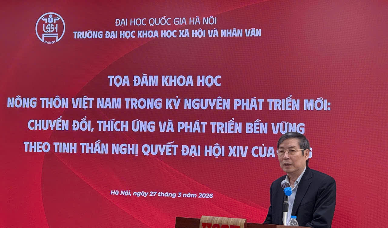GS.TS Nguyễn Văn Tài phát biểu tại Tọa đàm. (Ảnh: PV)