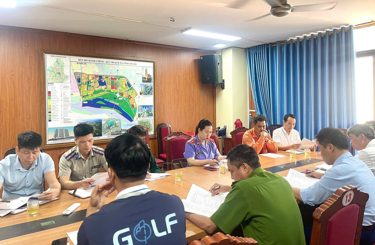 Các lực lượng chức năng thảo luận, thống nhất phương án tổ chức thực hiện.