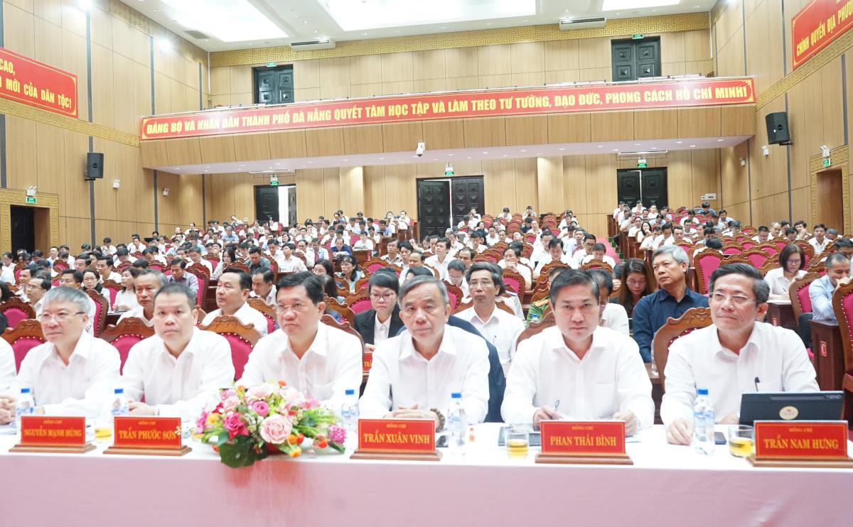 Các đại biểu tham dự hội nghị.