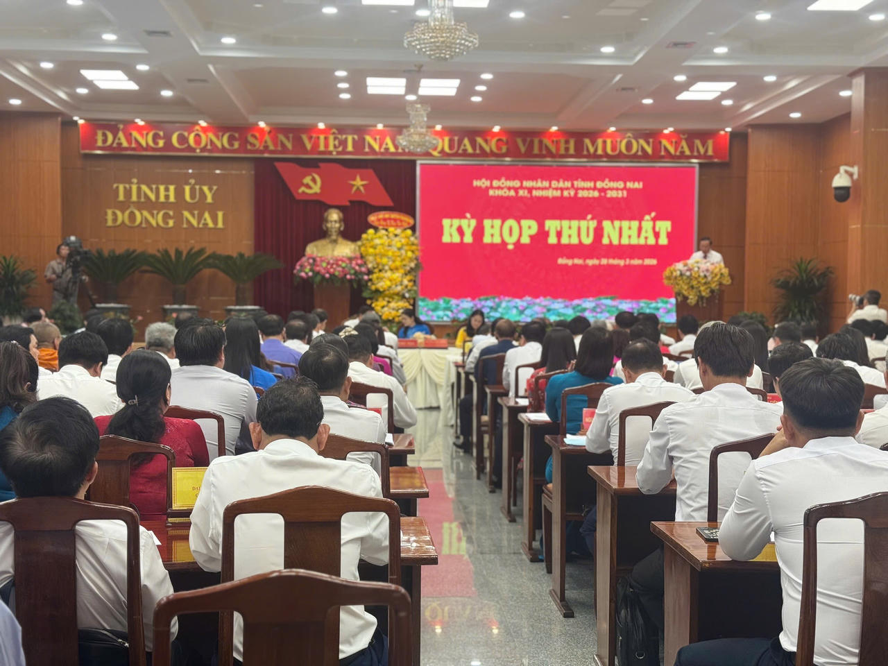 Quang cảnh hội nghị.