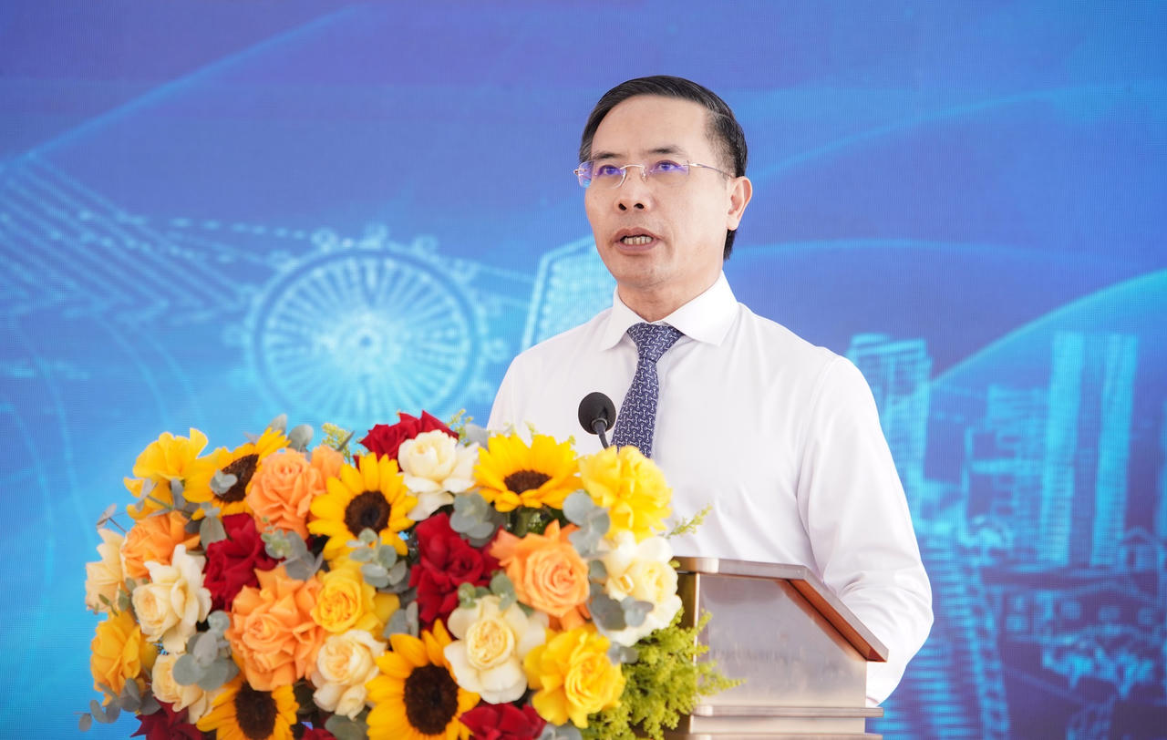 Chủ tịch UBND TP Đà Nẵng Phạm Đức Ấn phát biểu tại buổi lễ công bố.