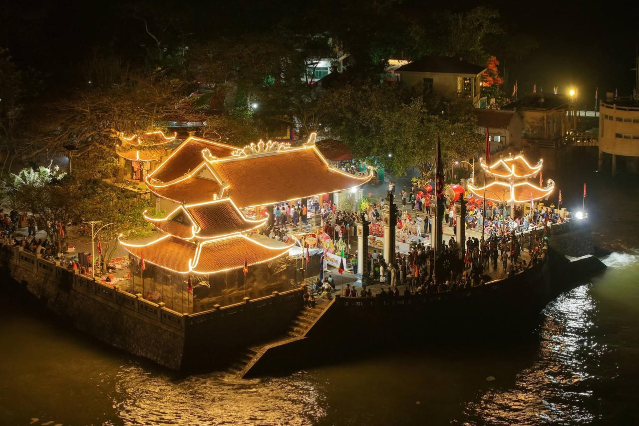 Lung linh đêm hội đảo Dấu Đồ Sơn