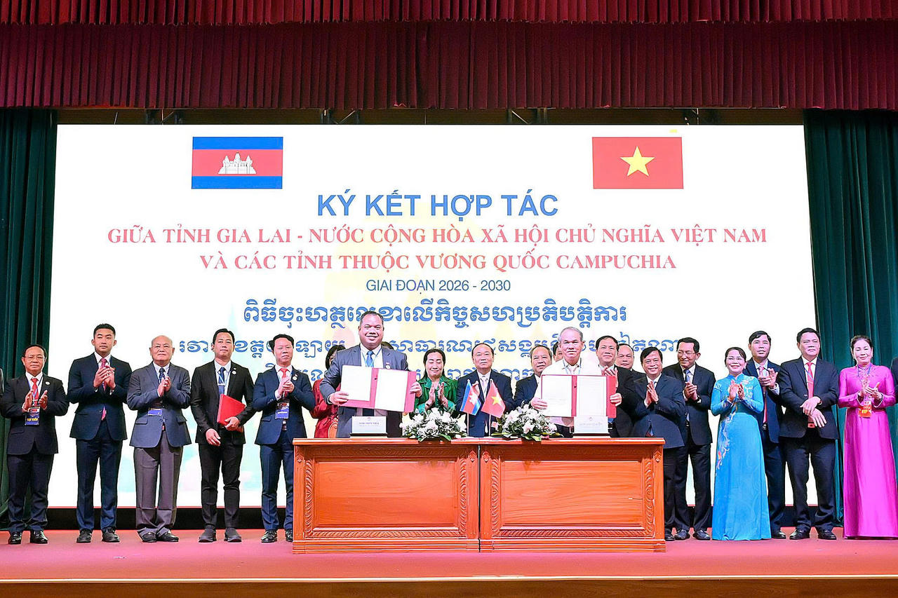 Tập đoàn Hoàng Anh Gia Lai ký kết bản ghi nhớ hợp tác đầu tư với chính quyền tỉnh Stung Treng.