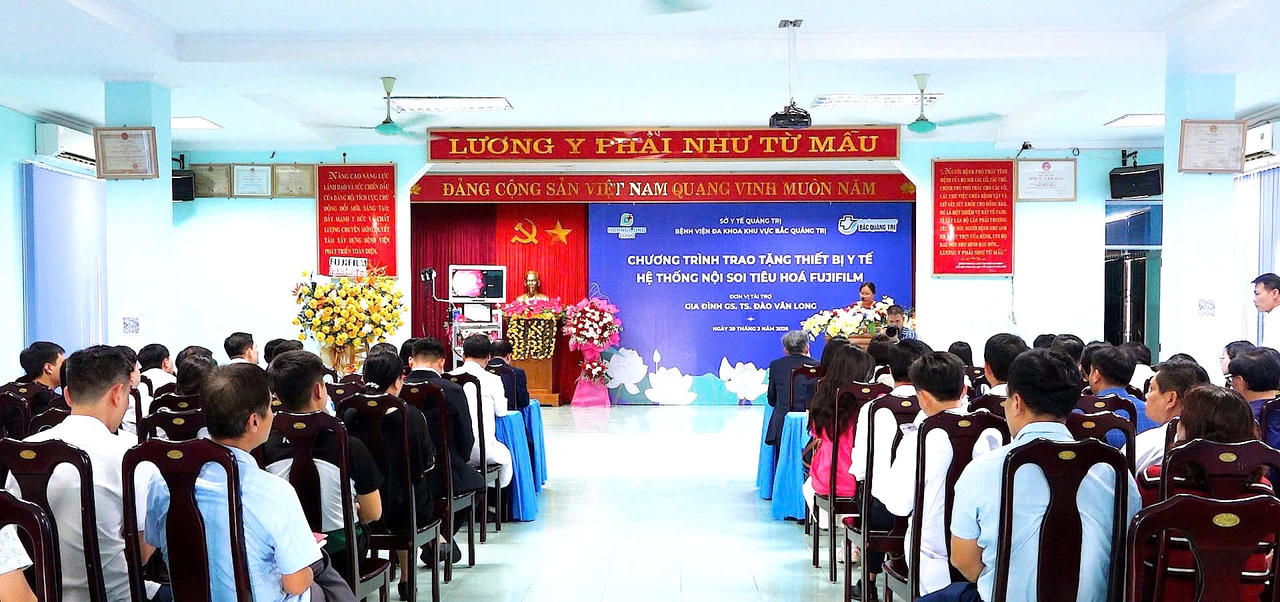 Quang cảnh buổi lễ tiếp nhận.