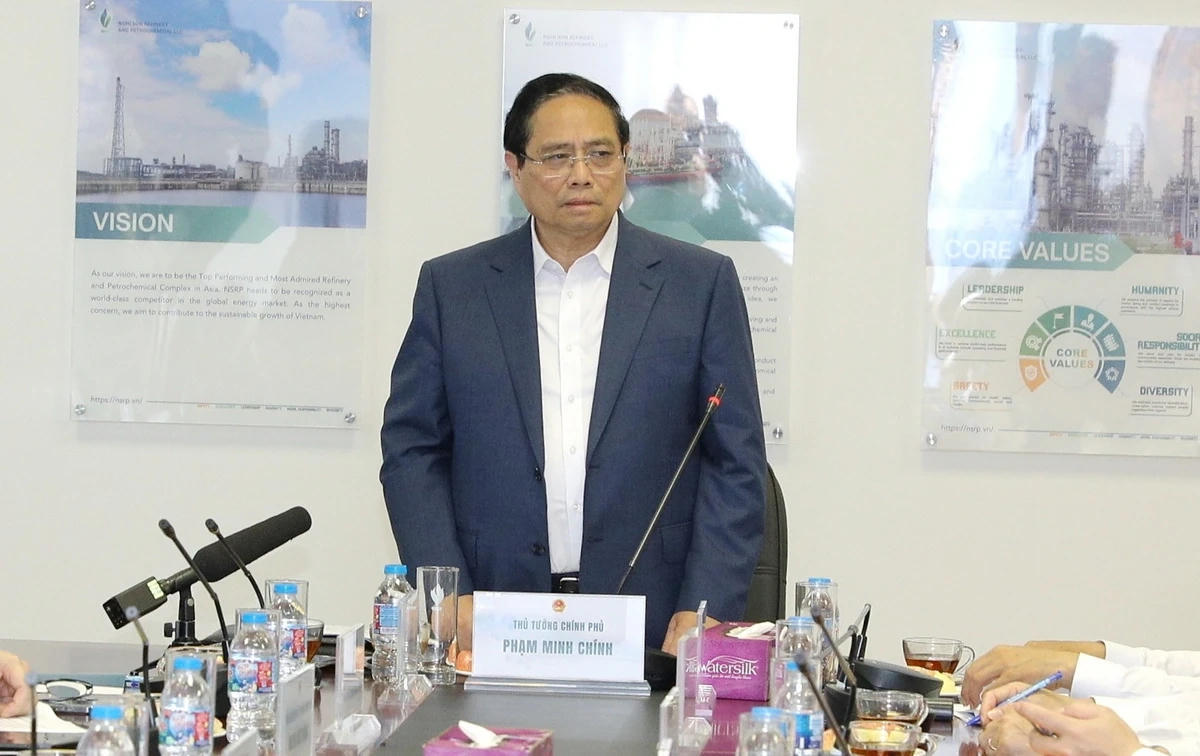 Thủ tướng cho biết phía Việt Nam sẽ tiếp tục làm việc với các nước, đối tác liên quan để tiếp tục xem xét hỗ trợ, bảo đảm nguồn cung dầu thô đầu vào cho dự án.