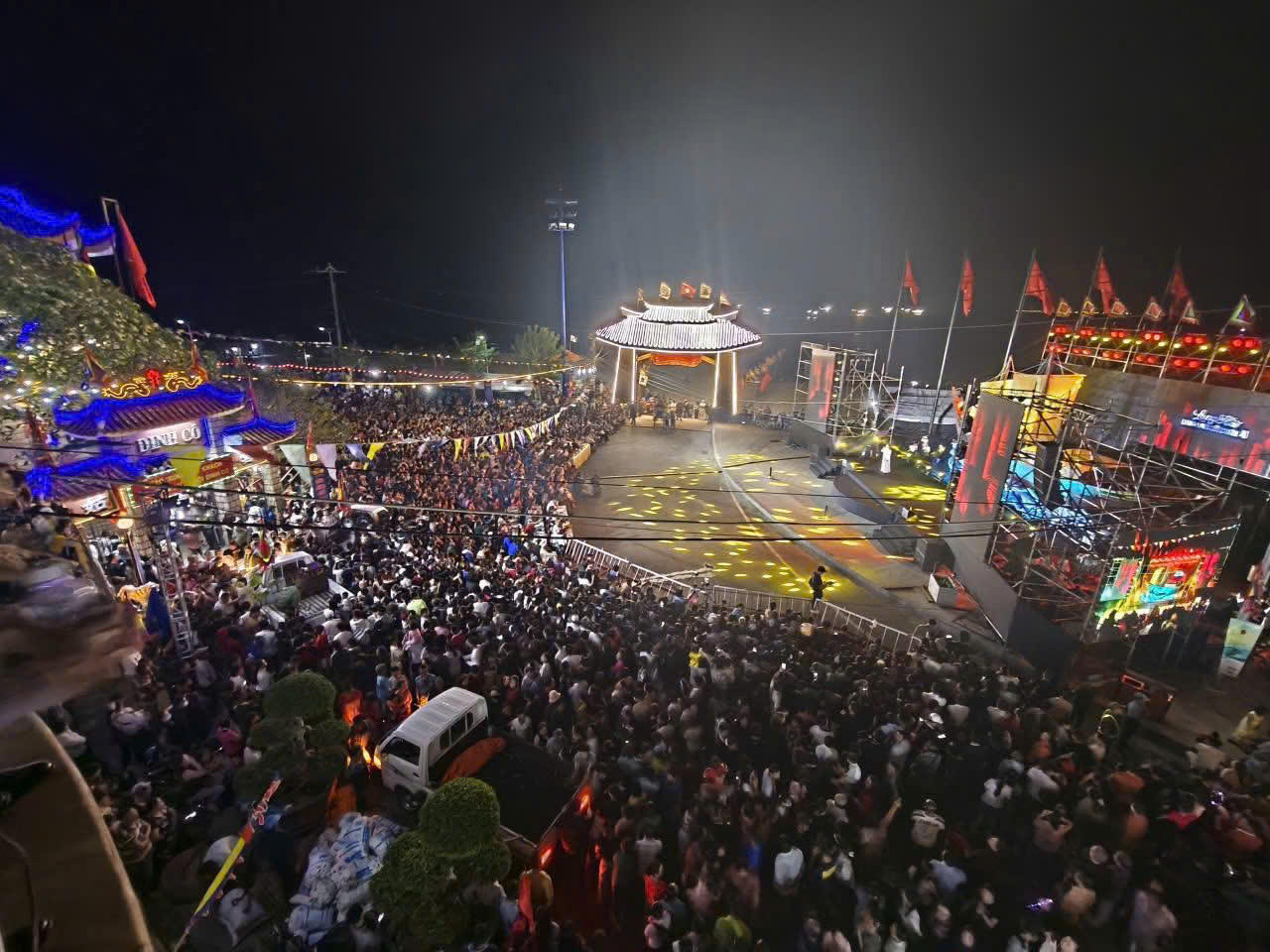 Linh thiêng mùa 'Lệ Cô' nơi cửa biển Long Hải