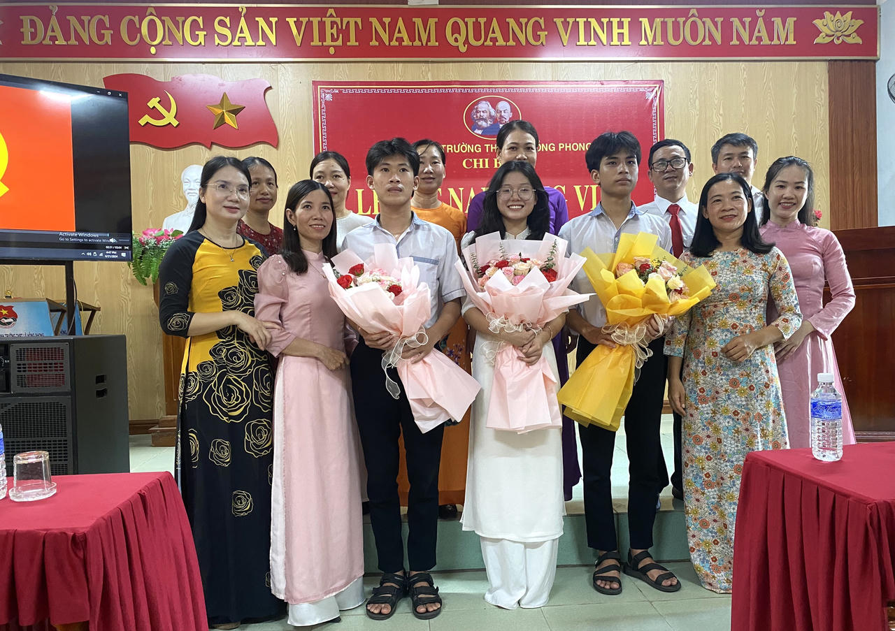 Ngôi trường “sinh ra trong chiến tranh”, lớn lên bằng khát vọng