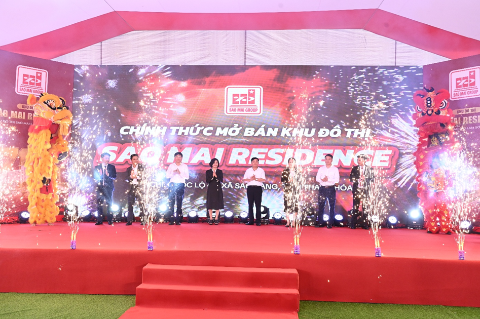 Nghi thức mở bán diễn ra thành công tốt đẹp, ghi nhận tín hiệu tích cực với nhiều giao dịch được xác lập ngay tại sự kiện.
