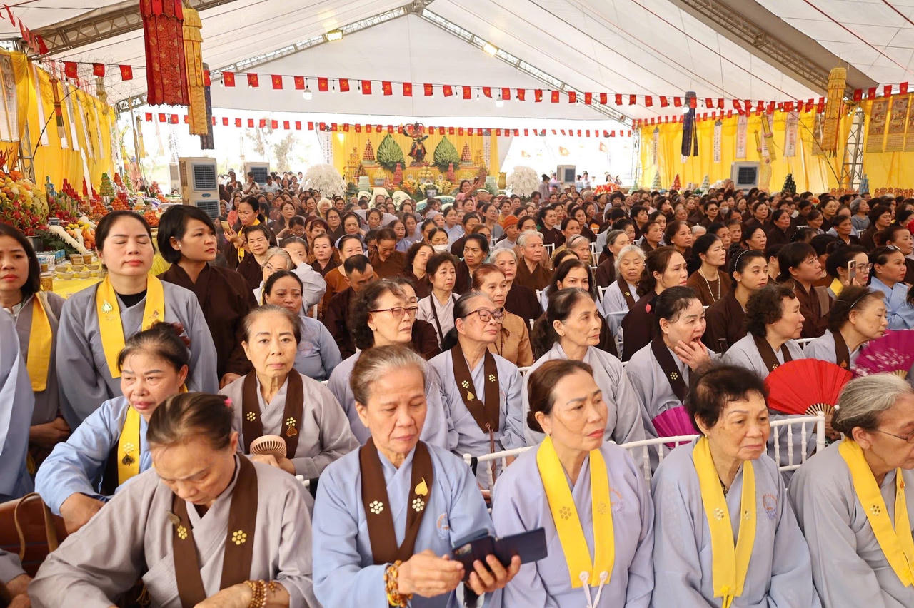 Trang nghiêm Đại lễ cầu siêu tri ân Anh hùng liệt sĩ tại Bến tàu Không số K15