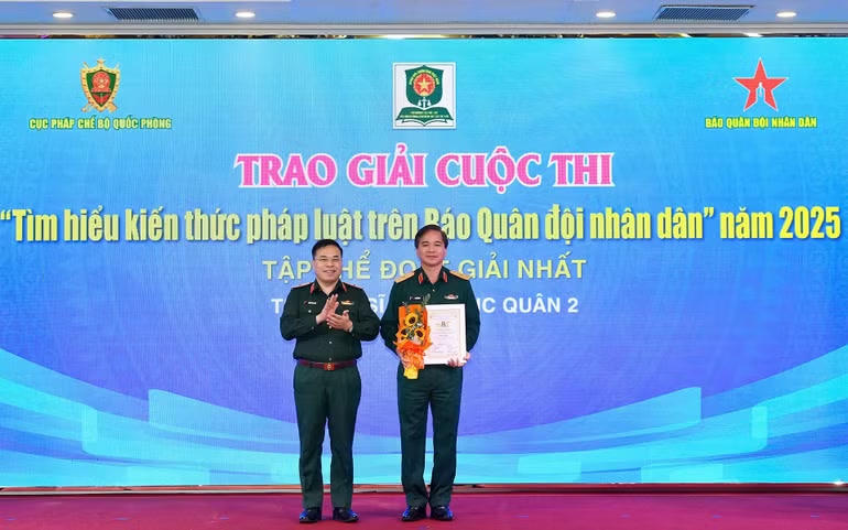 Trao giải Cuộc thi “Tìm hiểu kiến thức pháp luật trên Báo Quân đội nhân dân” năm 2025