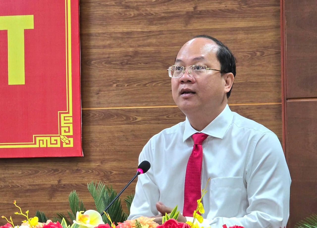 Ông Nguyễn Hồ Hải - Ủy viên BCH TW Đảng, Bí thư Tỉnh ủy Cà Mau, phát biểu tại Kỳ họp thứ Nhất HĐND tỉnh khóa XI, nhiệm kỳ 2026 – 2031.