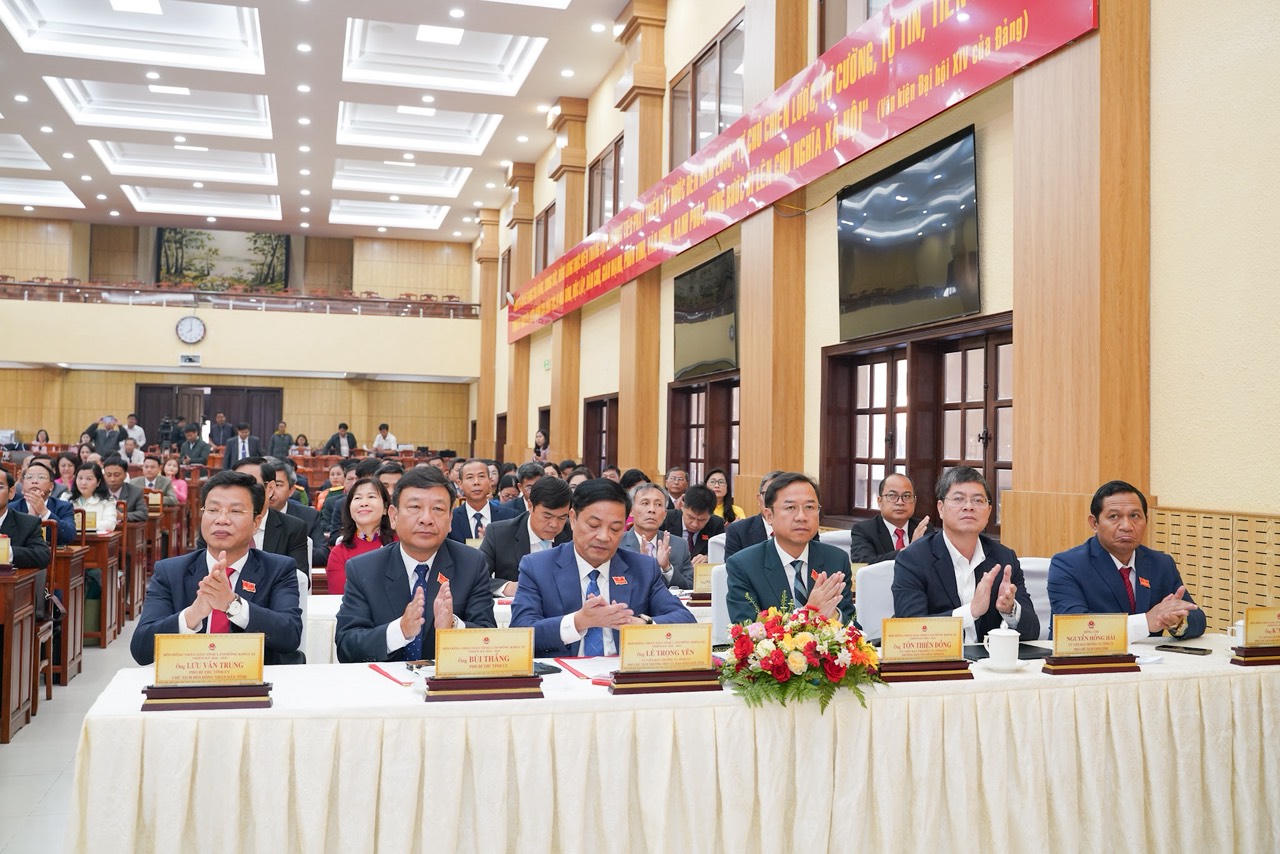 Các đại biểu tham dự Kỳ họp.