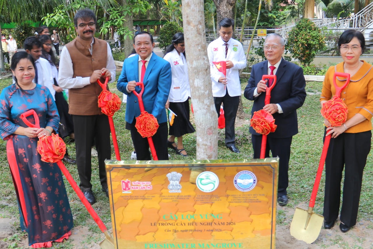 Góp phần thắt chặt quan hệ Việt Nam – Ấn Độ từ Lễ trồng cây hữu nghị tại Đại học Nam Cần Thơ