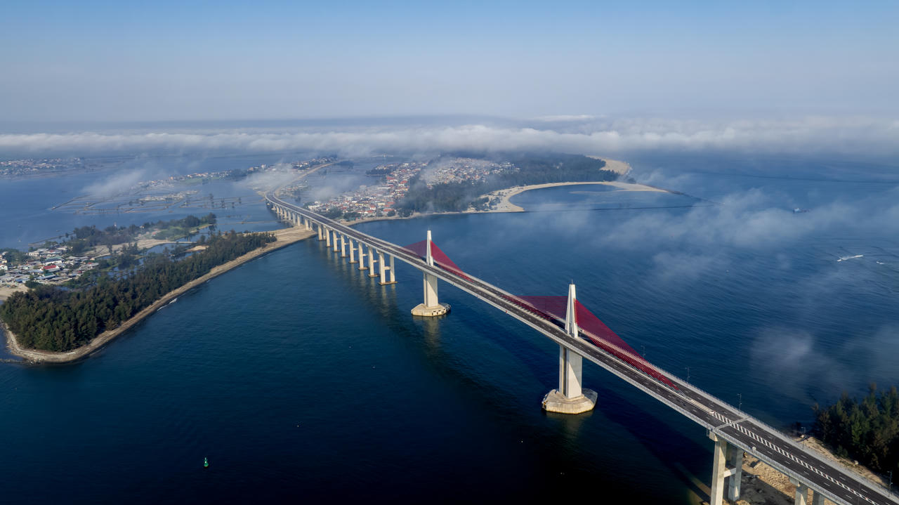 Phóng sự ảnh: Những nhịp cầu Huế - Nối dòng ký ức, mở lối tương lai (Bài 4): Thuận An – nhịp cầu mang khát vọng vươn ra biển lớn