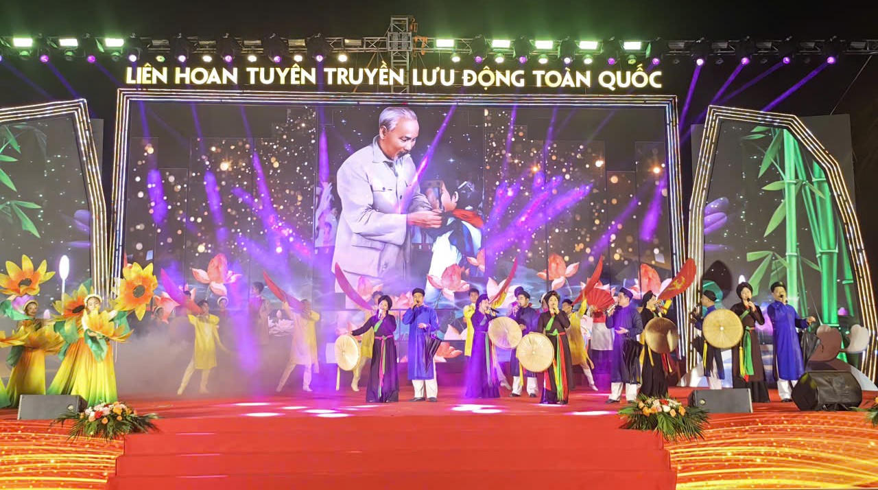 Khai mạc Liên hoan Tuyên truyền lưu động toàn quốc tại Quảng Ninh
