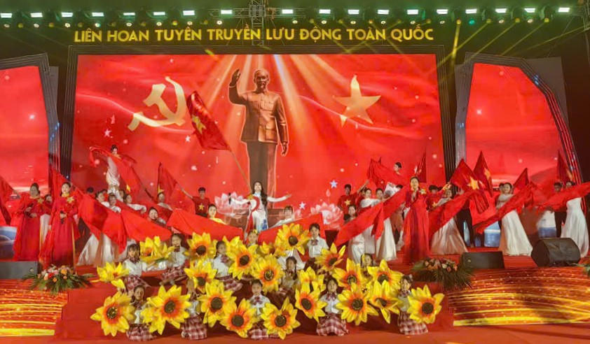 Khai mạc Liên hoan Tuyên truyền lưu động toàn quốc tại Quảng Ninh