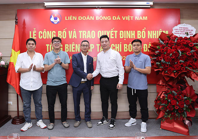 VFF trao Quyết định bổ nhiệm Tổng biên tập Tạp chí Bóng đá