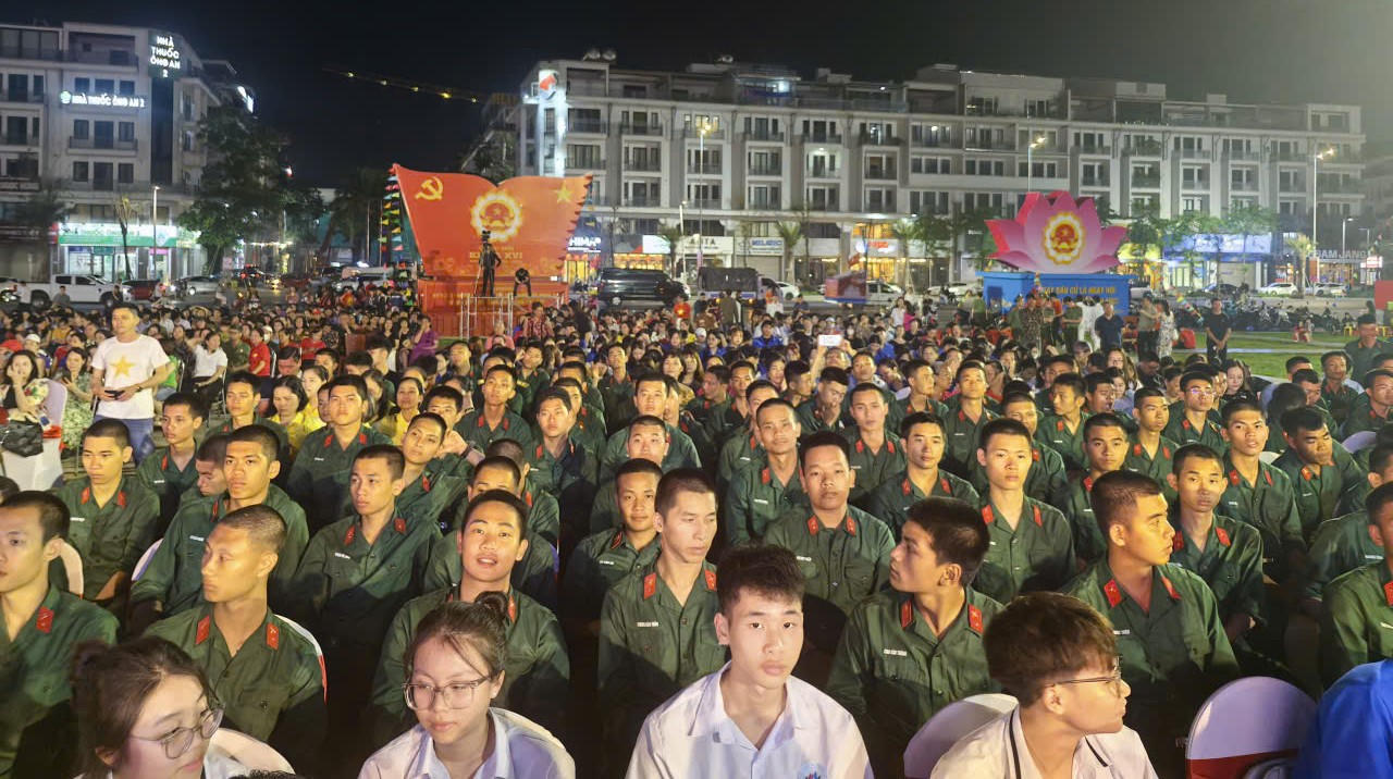 Khai mạc Liên hoan Tuyên truyền lưu động toàn quốc tại Quảng Ninh