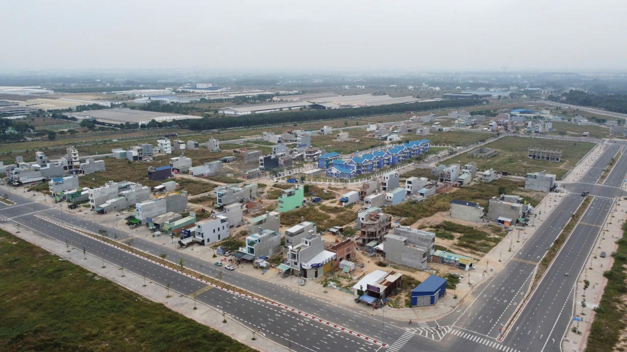 Khu tái định cư sân bay Long Thành (còn gọi Lộc An - Bình Sơn) là điểm nhấn trong xây dựng đô thị sân bay Long Thành.