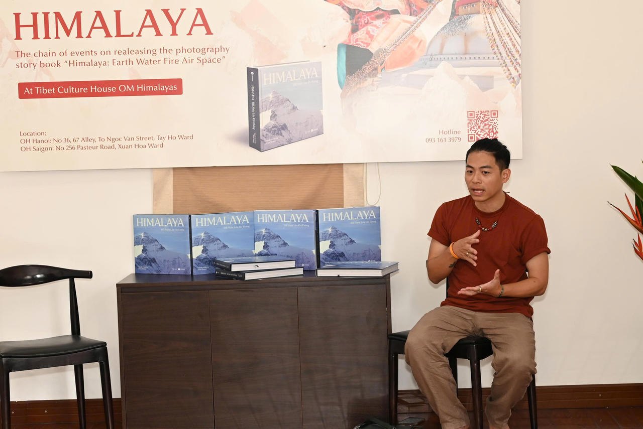 Nguyễn Mạnh Duy, người chinh phục Everest ra mắt sách ảnh về Himalaya