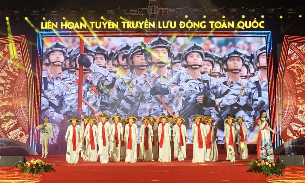 Khai mạc Liên hoan Tuyên truyền lưu động toàn quốc tại Quảng Ninh