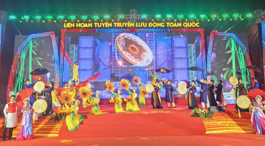Khai mạc Liên hoan Tuyên truyền lưu động toàn quốc tại Quảng Ninh