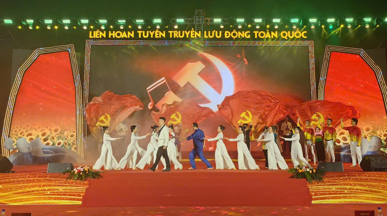 Khai mạc Liên hoan Tuyên truyền lưu động toàn quốc tại Quảng Ninh