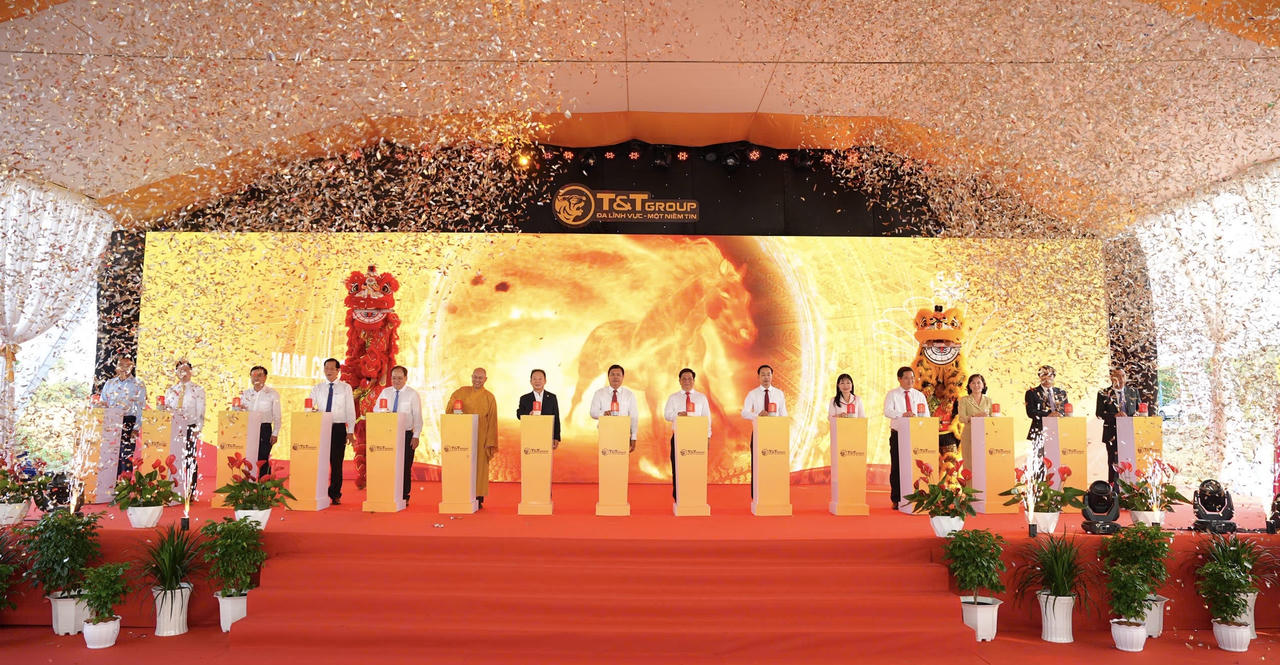 Nghi thức khởi công dự án.