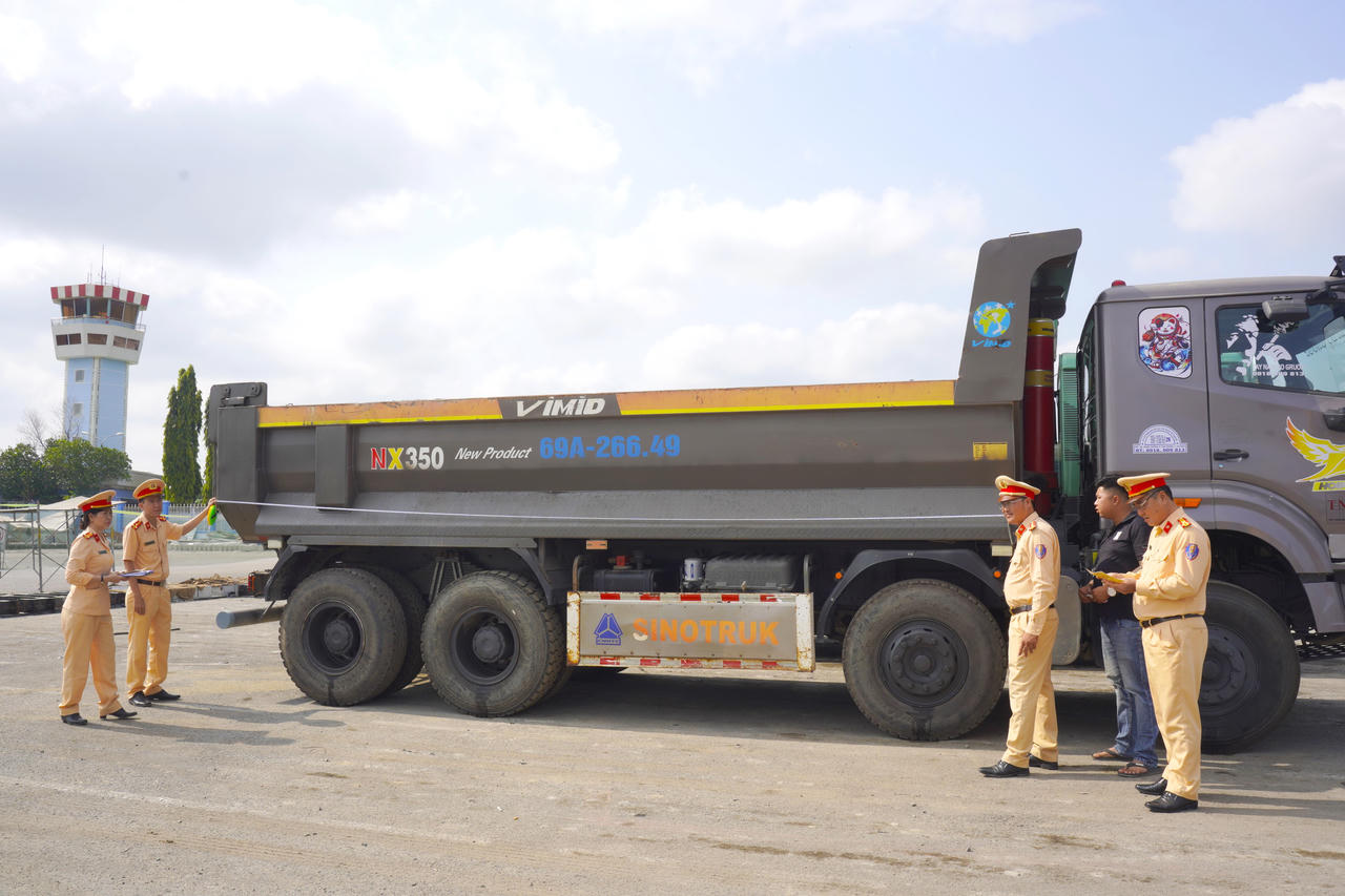 Cà Mau: Tổng rà soát ô tô tải, sơ mi rơ moóc trên 15 tấn