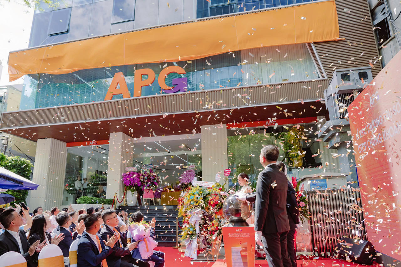 Lộ trình tái cơ cấu của APG đã đi vào giai đoạn then chốt, những "nút thắt" cuối cùng được tháo gỡ