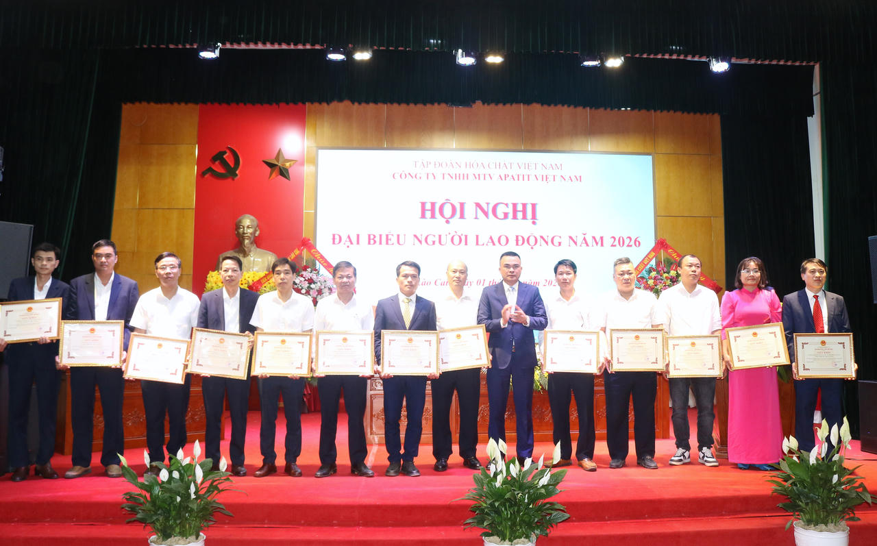 Apatit Việt Nam phát huy tinh thần đoàn kết, quyết tâm hoàn thành nhiệm vụ năm 2026