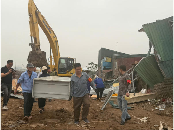 Từ Liêm (Hà Nội) cưỡng chế 27 công trình vi phạm, bảo đảm mặt bằng cho dự án hồ điều hòa Phú Đô