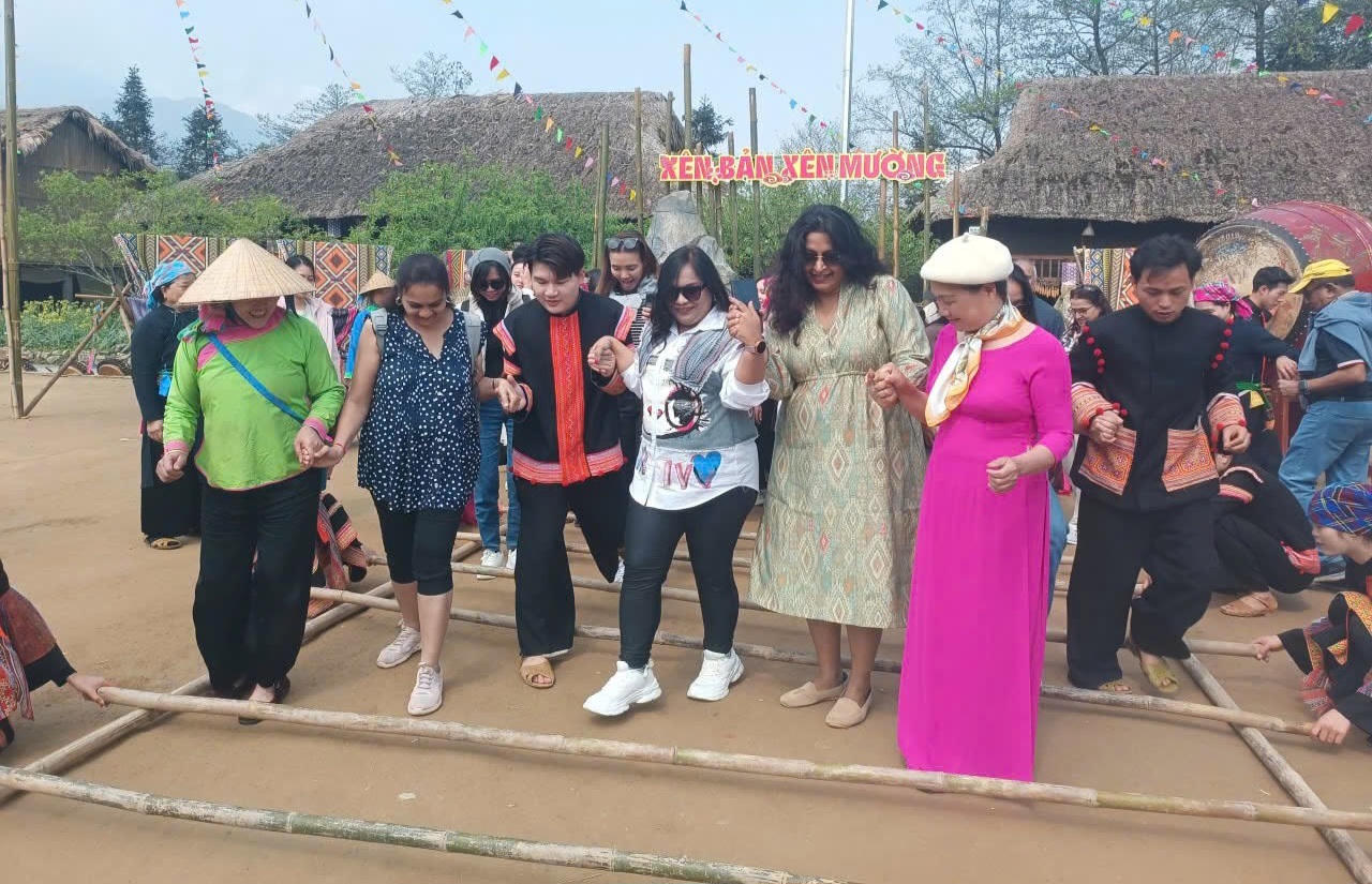 Du khách Ấn Độ đến Lào Cai vẫn giữ nhịp tăng trưởng. (Ảnh: CTV)