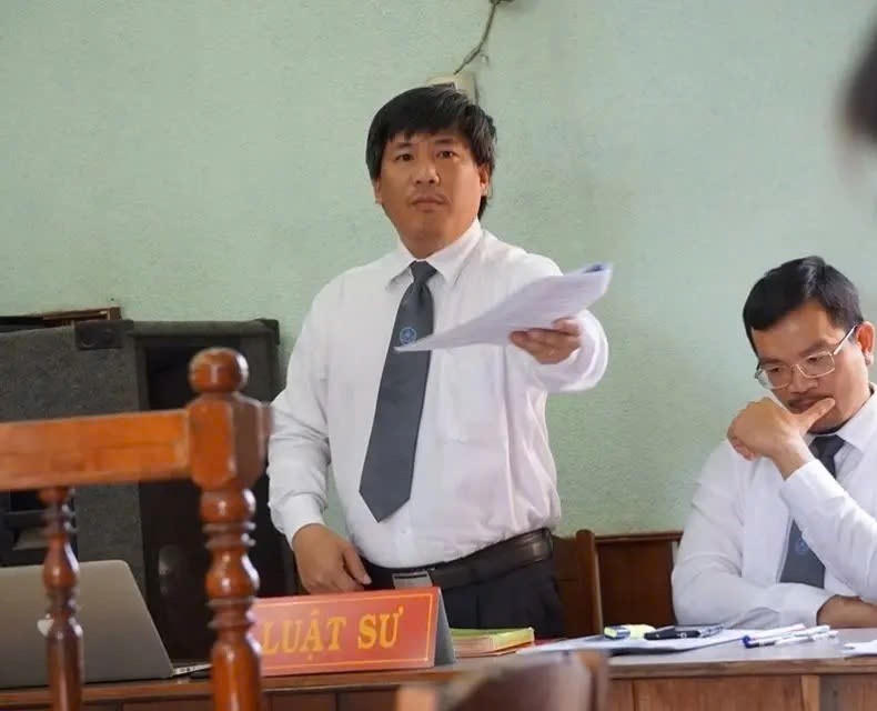 LS thuộc Đoàn LS Đồng Nai tranh luận 
tại một phiên tòa. (Ảnh trong bài: Đ.Nghĩa)