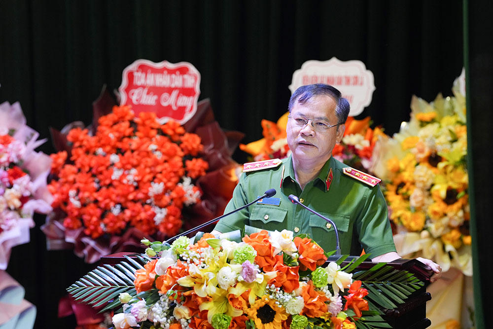 Thượng tướng Nguyễn Văn Long, Thứ trưởng Bộ Công an phát biểu tại Lễ công bố. (Ảnh: CA Sơn La)