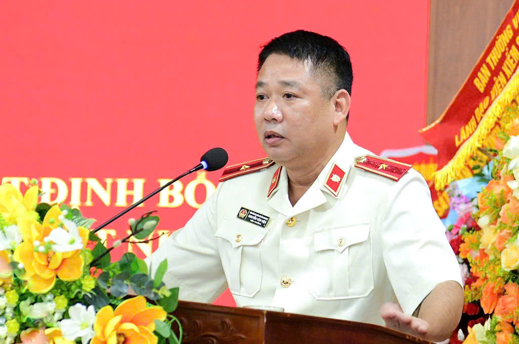 Tân Viện trưởng Viện KSND tỉnh Ninh Bình Nguyễn Văn Viện phát biểu nhận nhiệm vụ.