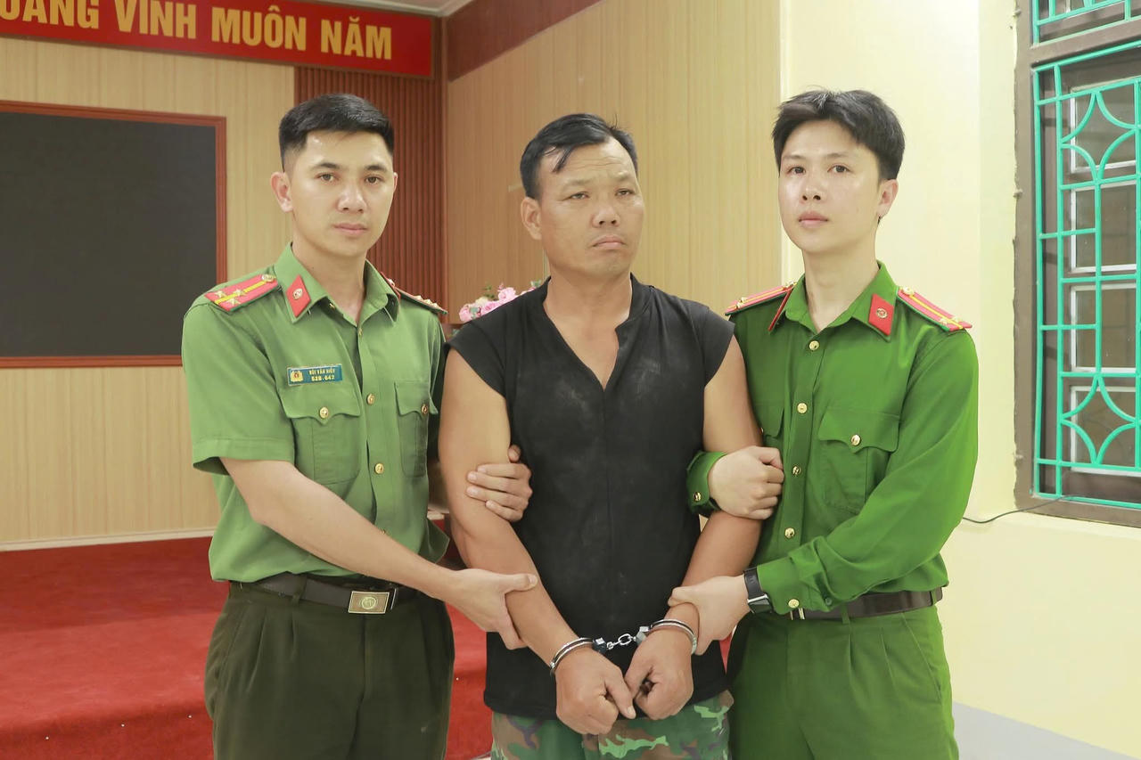 Bắt tạm giam chủ tài khoản facebook "Phạm Lộc Đb"