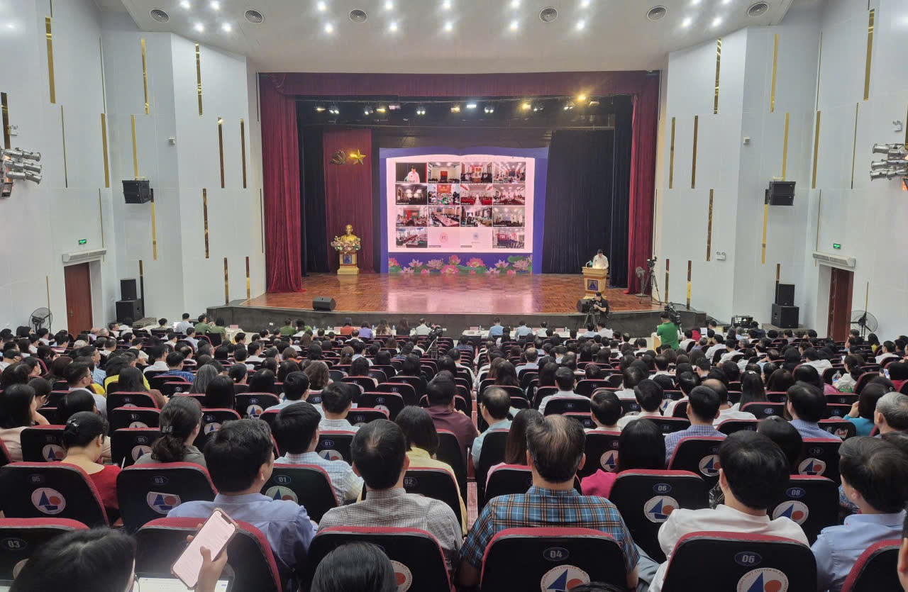 Quang cảnh Hội nghị