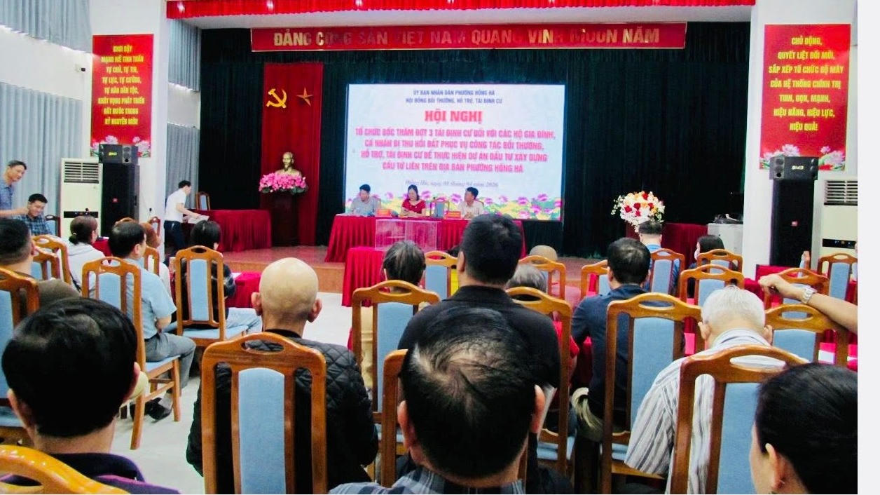 Quang cảnh Hội nghị bốc thăm suất tái định cư.