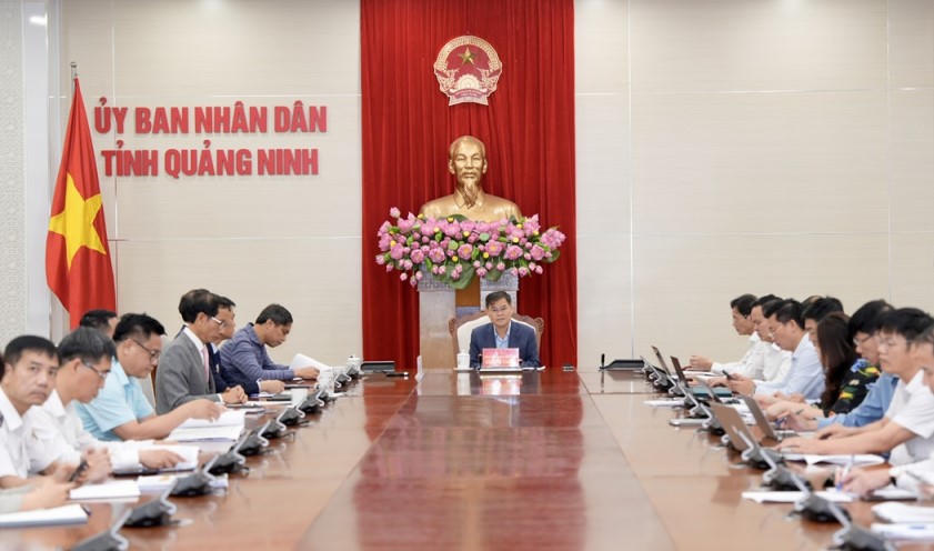 Quang cảnh buổi làm việc.